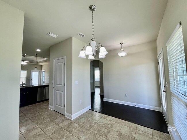 Building Photo - 324 Majestic Beauty Ave
