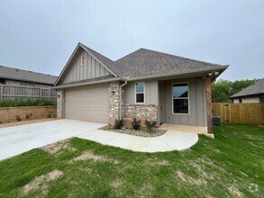 Building Photo - 3 Bedroom 2 Bath Newly Constructed Home in...