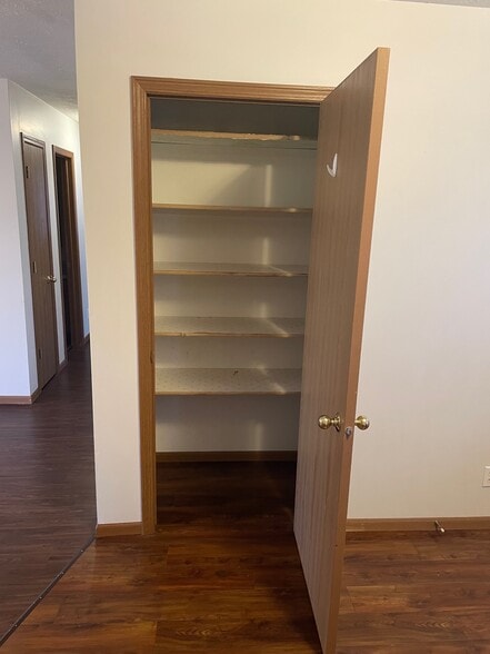 Pantry - 6604 Logan Ave