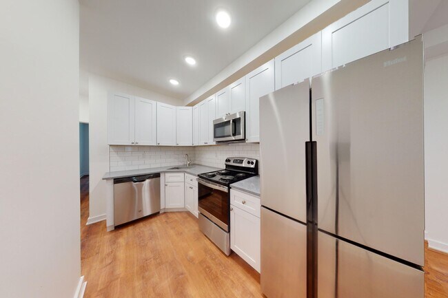 Building Photo - 1834 N Bouvier St