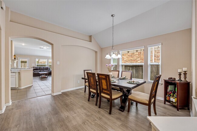 Building Photo - 7030 Villa Mountain Ln