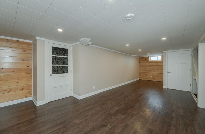 Building Photo - 1015 8th Ave NW