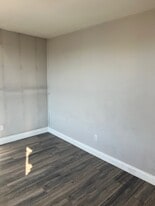 Building Photo - 148 Linden St