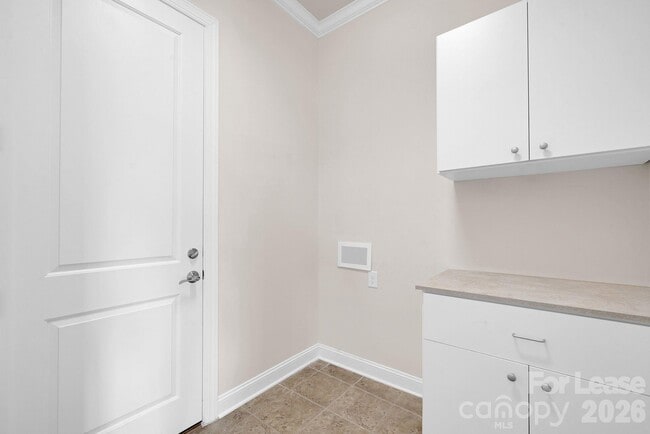 Building Photo - 5563 Elk Knob Ct