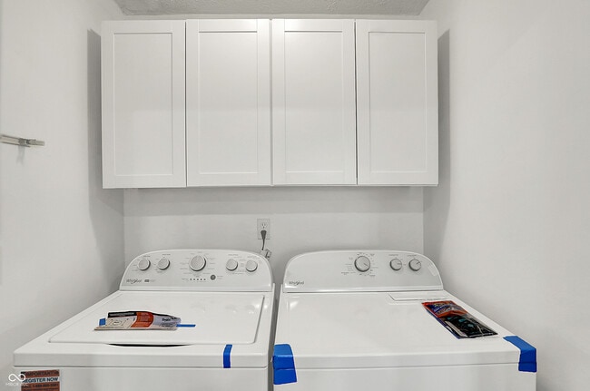 Building Photo - 301 W Pierce St