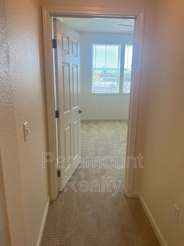 Building Photo - 700 S Abel St