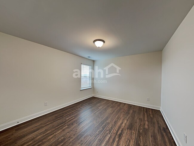 Building Photo - 113 Ashton Dr