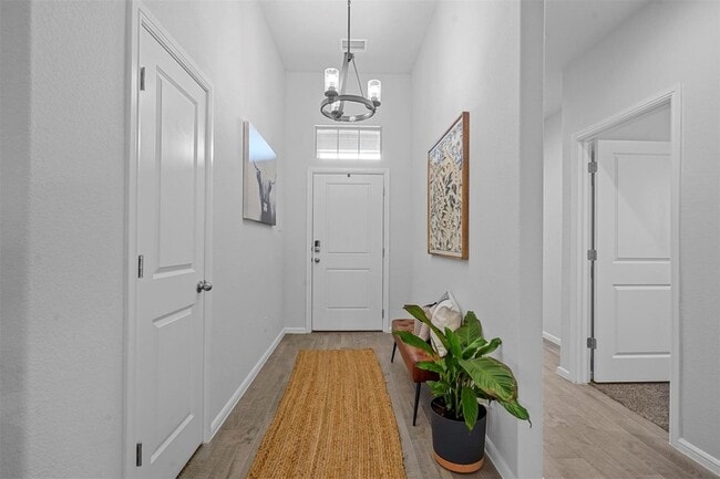 Building Photo - 8916 Old Rawhide Ln