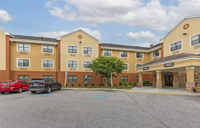 Building Photo - Furnished Studio-Baltimore - BWI Airport -...