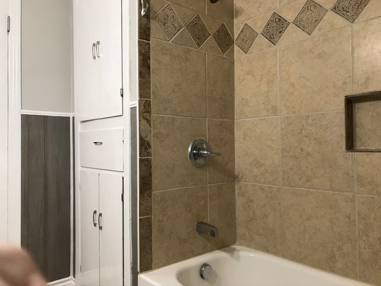 Building Photo - 2129 W Lotus Ave