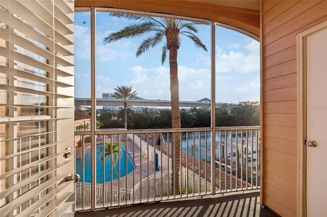 Building Photo - 5000 Culbreath Key Way