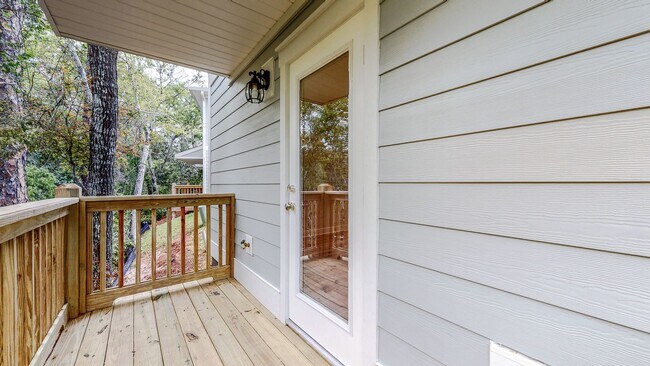 Building Photo - 3 bed 2.5 bathroom townhome in Santa Rosa Beach