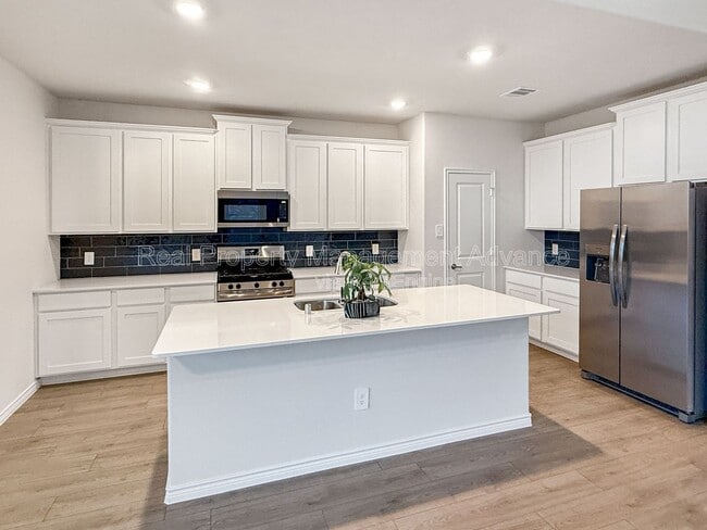 Building Photo - 2021 Ozark Hls Ln