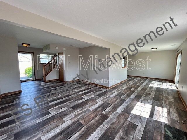 Building Photo - 4322 Strawflower Dr