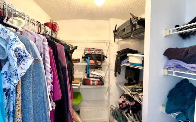 Building Photo - 9440 Poinciana Pl