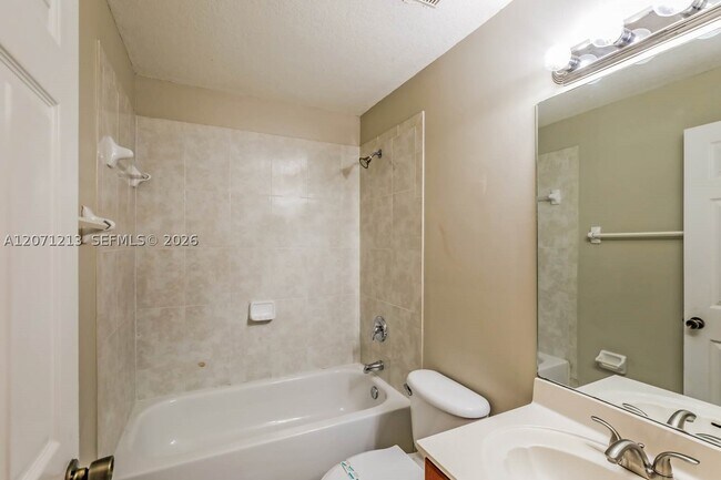 Building Photo - 8910 SW 220th Ln