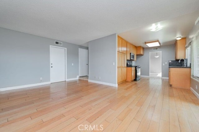 Building Photo - 1135 Tierra Luna