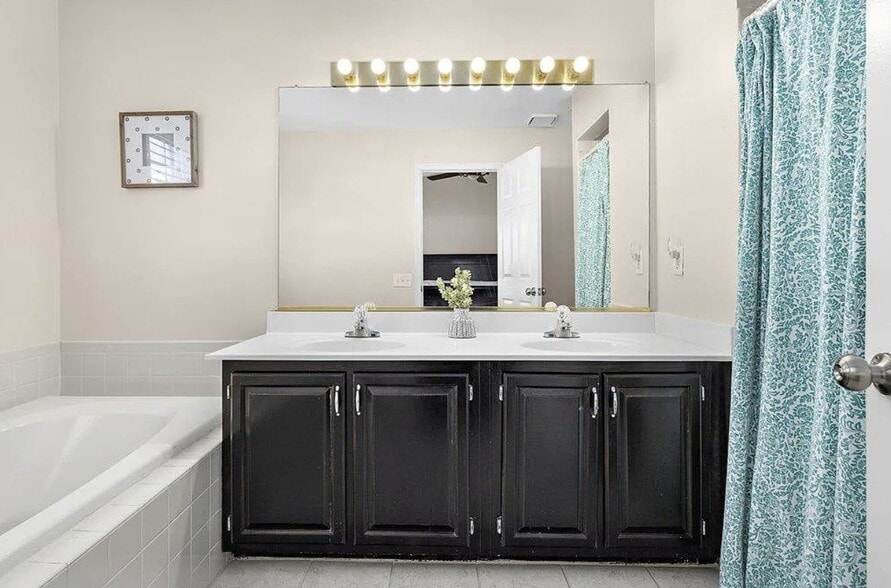 Building Photo - 251 St Michaels Cir