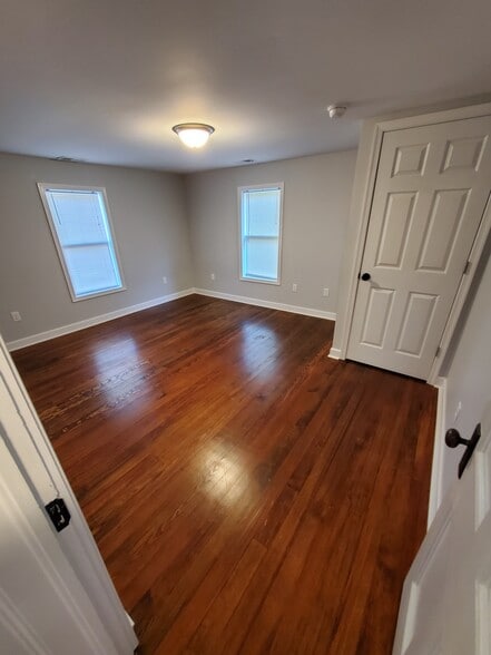 Building Photo - 13813 Village Mill Dr