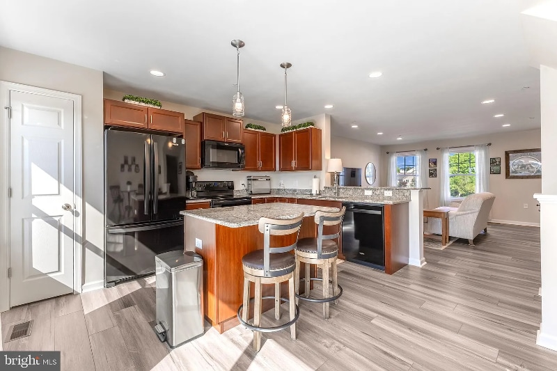 Building Photo - 116 Highpoint Park Dr