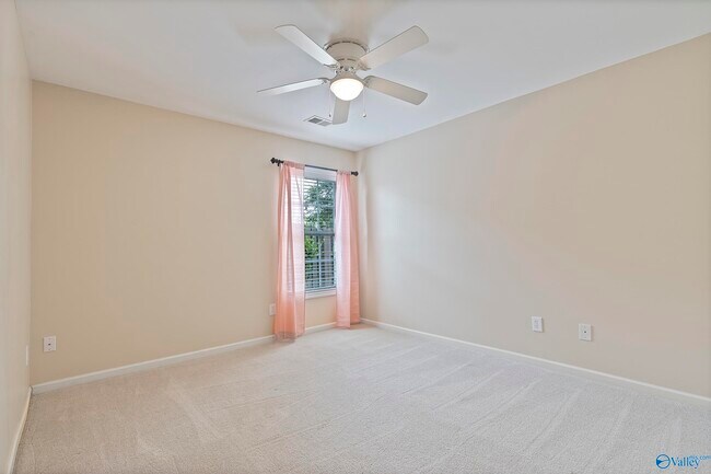 Building Photo - 108 Landings Way Dr