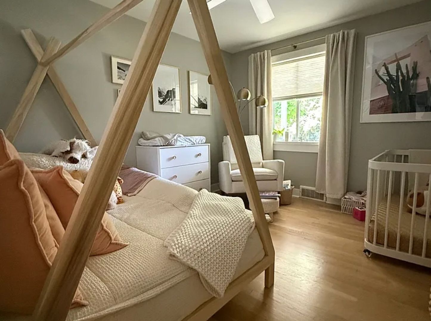 Building Photo - 740 Dahlia St