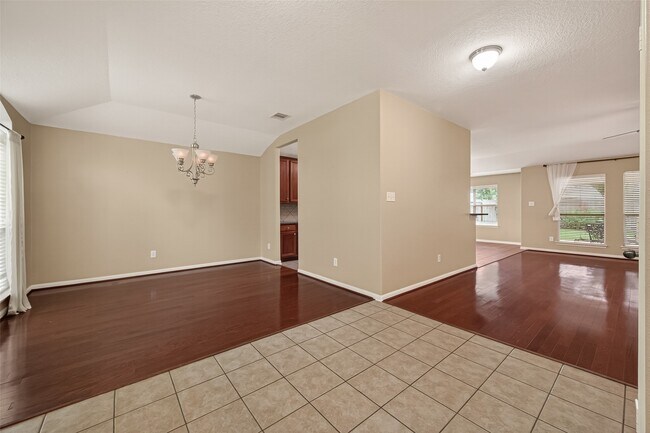 Building Photo - 6922 Summer Bridge Ln