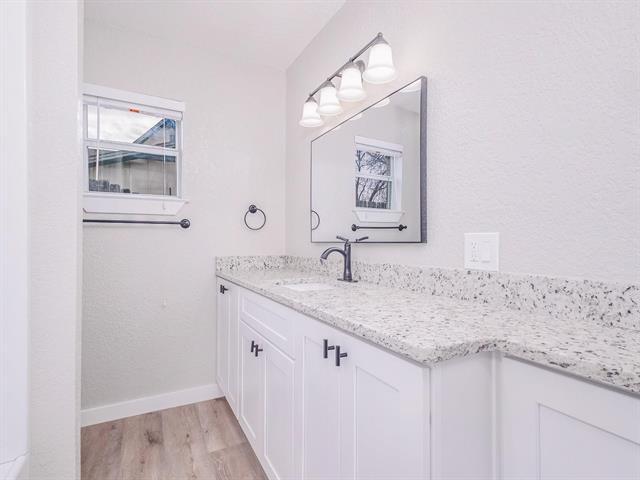 Building Photo - 2008 10th St