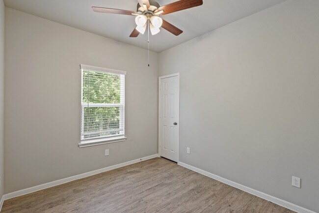 Building Photo - 13502 Axel Ln