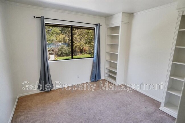 Building Photo - 23530 Newhall Ave