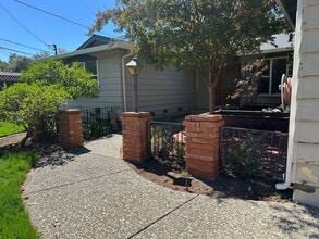 Building Photo - 10401 Phar Lap Dr