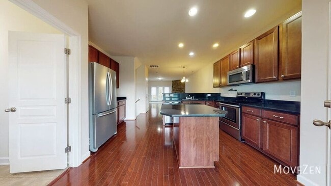 Building Photo - 3016 Winfred Dell Lane