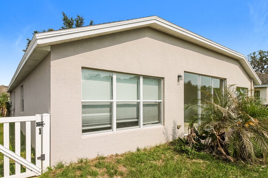 Building Photo - 749 Nodding Shade Dr