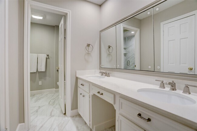 Building Photo - 7514 Olympia Dr