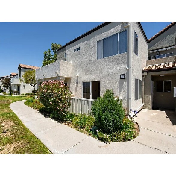Building Photo - 21200 Trumpet Dr