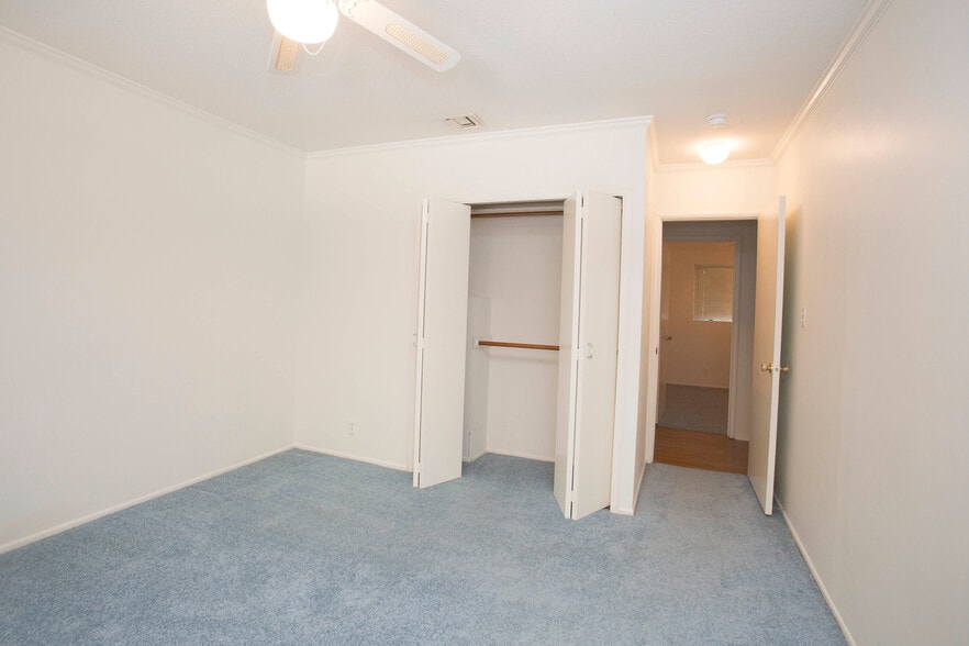 Bed 3 - 5057 Shirley Ave