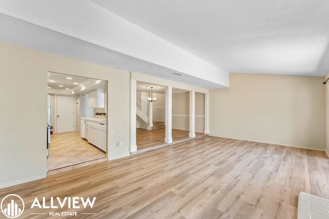 Building Photo - Coastal San Clemente Townhome with Brand New Flooring – Steps to the Beach!