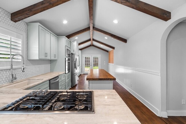 Building Photo - 4036 Linden Ave
