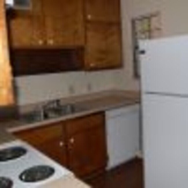 Building Photo - 148 Locke St