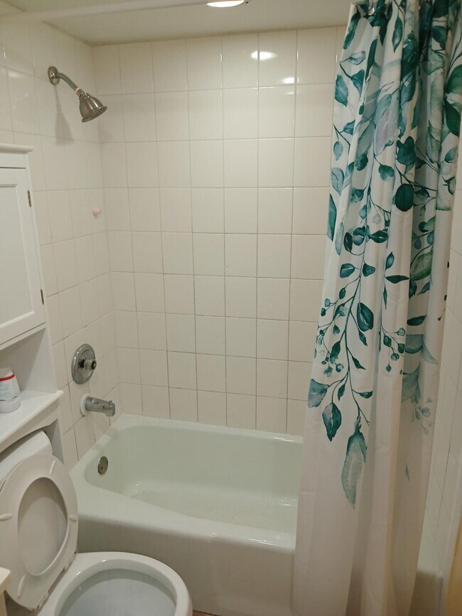 Building Photo - 632 NW 13th St