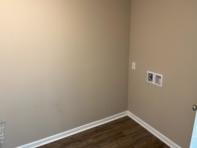 Building Photo - 230 Laramie Circle