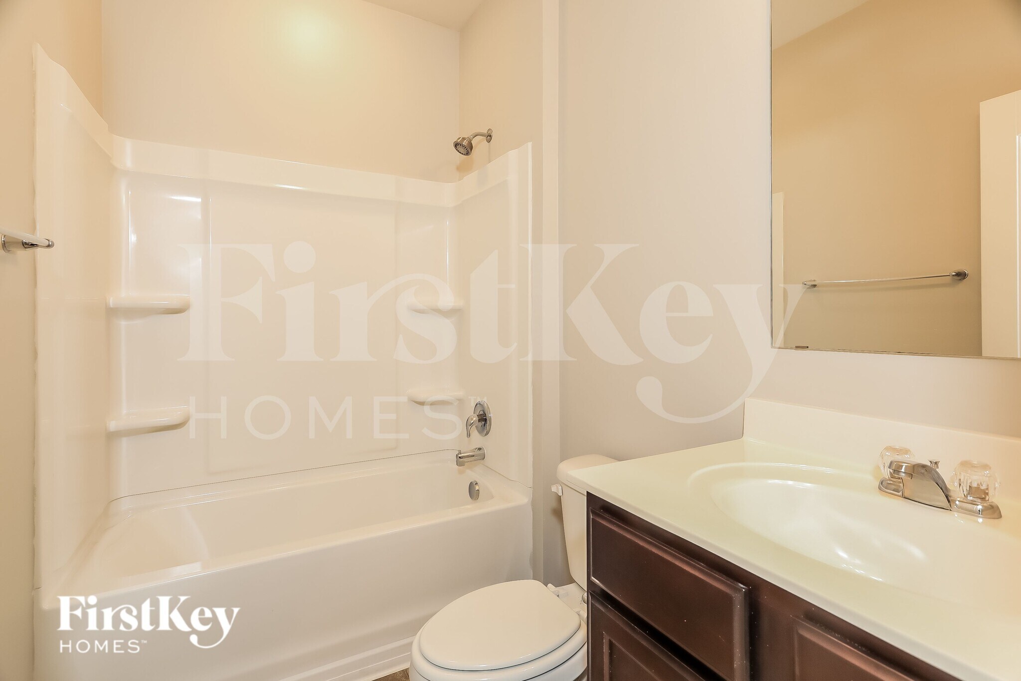 Building Photo - 5021 Bella Ct