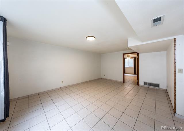 Building Photo - 838 Daffodil St