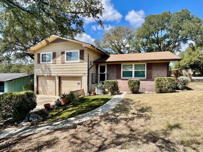 Primary Photo - Updated Home w/ 2 Car Garage, Backyard and...