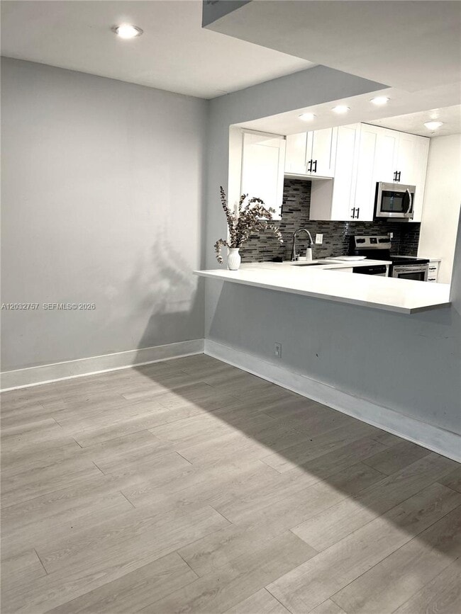 Building Photo - 4070 Sierra Terrace