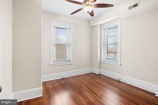 Building Photo - 232 Buchanan St