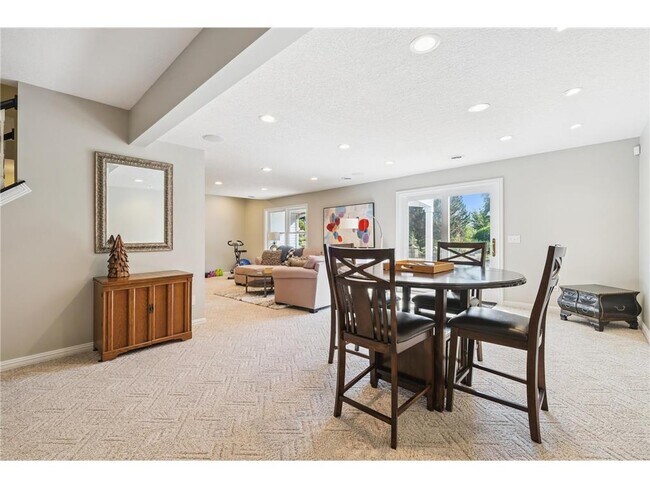 Building Photo - 9520 Scott St