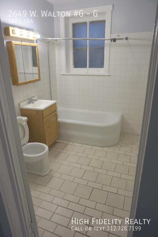 Building Photo - 2649 W Walton St