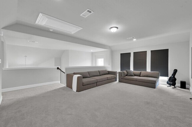 Building Photo - 10053 Preserve Wy
