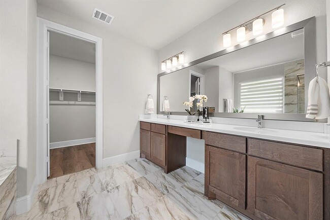 Building Photo - 10022 Serenity Grv Dr
